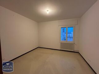  Appartement � louer 4 pi�ces 145 m�