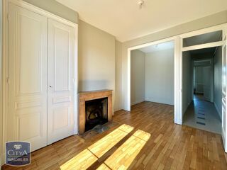  Appartement à louer 2 pièces 55 m²