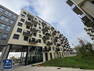  Parking / Garage à louer 