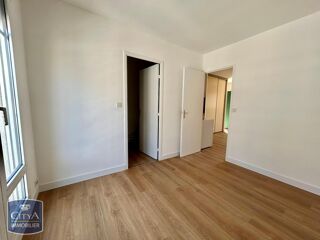  Appartement à louer 2 pièces 32 m²