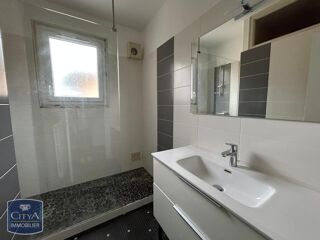  Appartement à louer 4 pièces 84 m²