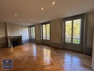  Appartement à louer 4 pièces 101 m²