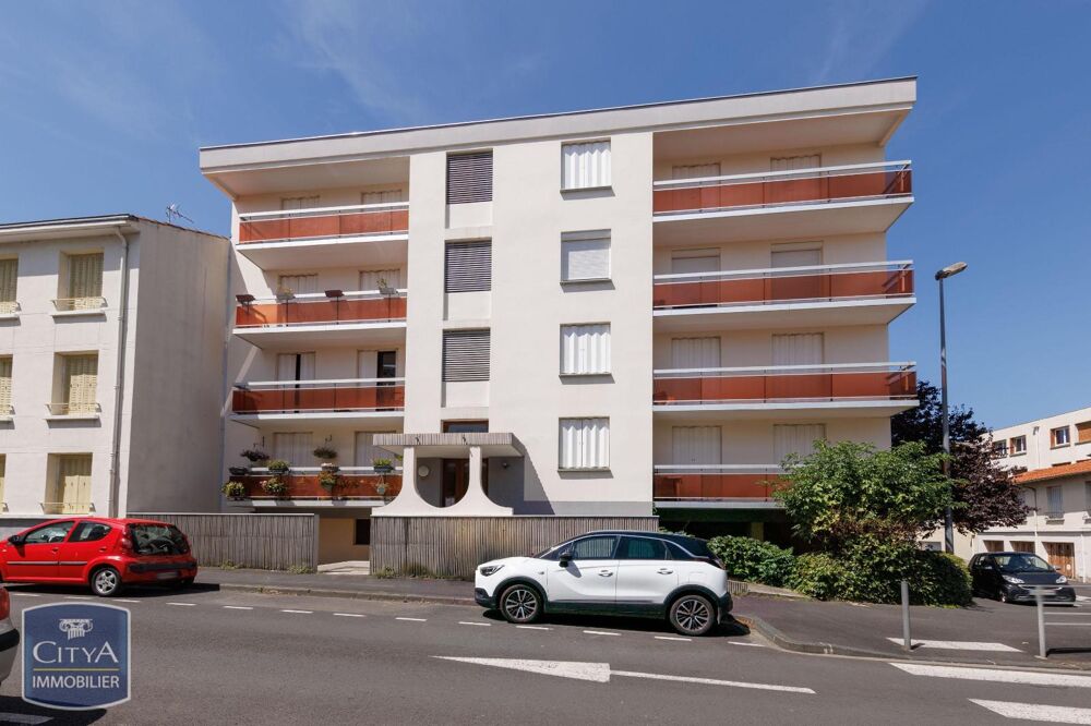 À LOUER Appartement T2 situé au dernier étage d'un immeu....