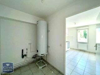  Appartement à louer 4 pièces 92 m²
