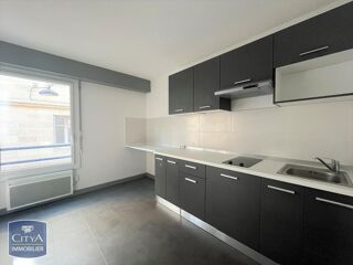  Appartement à louer 2 pièces 65 m²