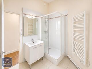  Appartement à louer 1 pièce 54 m²