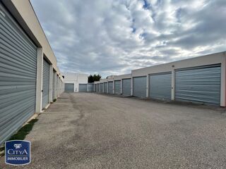  Parking / Garage à louer 