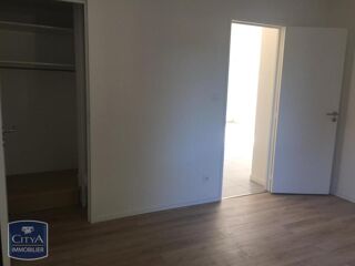 Appartement à louer 3 pièces 65 m²