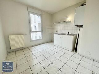  Appartement à louer 4 pièces 97 m²