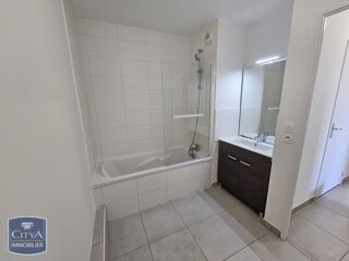  Appartement à louer 3 pièces 56 m²