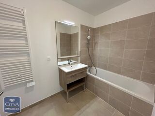  Appartement à louer 3 pièces 63 m²