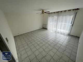  Appartement à louer 3 pièces 81 m²