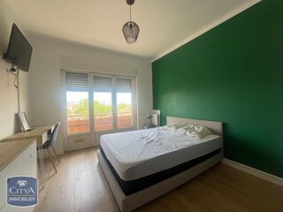  Appartement à louer 5 pièces 81 m²