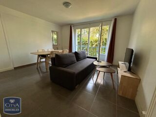  Appartement à louer 4 pièces 65 m²