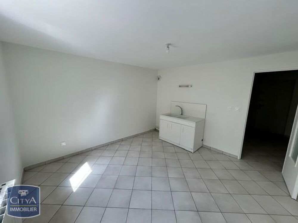 A LOUER T3 RENOVE AVEC GARAGE SECTEUR QUARANTAINE - VILL....