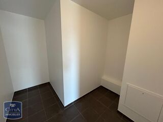  Appartement à louer 4 pièces 116 m²