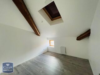 Appartement à louer 3 pièces 82 m²