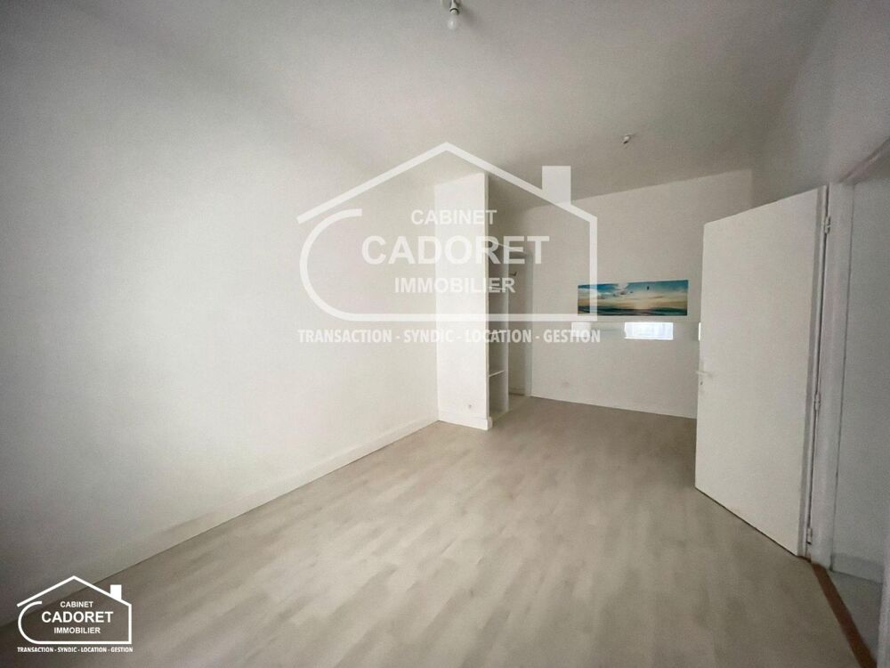 Appartement T2 RDC 44m² avec locataire en place IDEAL IN....