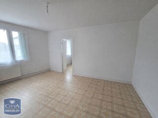  Appartement à louer 4 pièces 77 m²