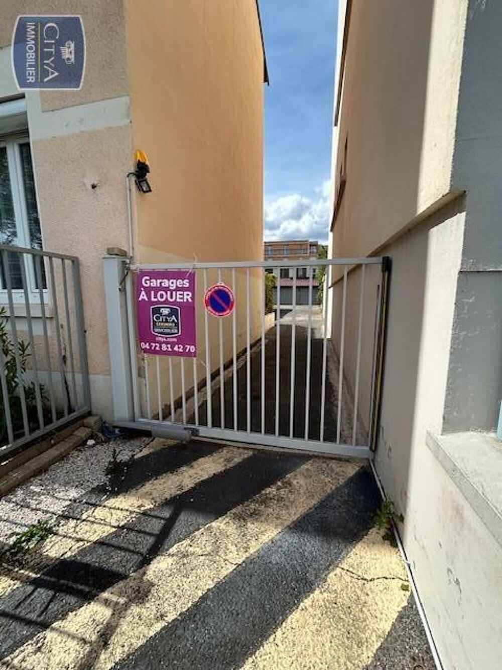 location Parking / Garage Lyon 8