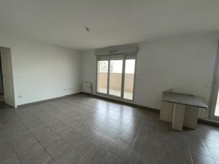  Appartement à louer 3 pièces 65 m²