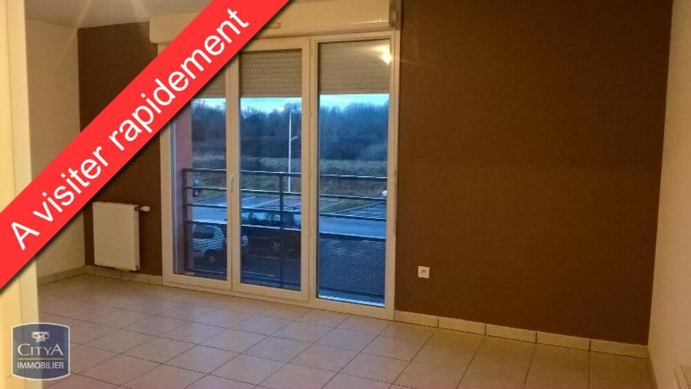 À LOUER : - Libre de suite - Appartement T2 à Bourg-en-B....