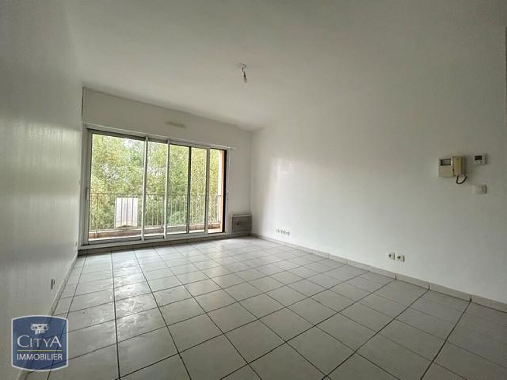 À LOUER : Appartement T4 situé à Roubaix. L'appartement ....