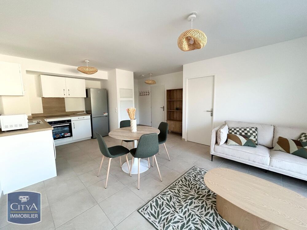 location Appartement - 2 pièce(s) - 43 m² Solliès-Pont (83210)