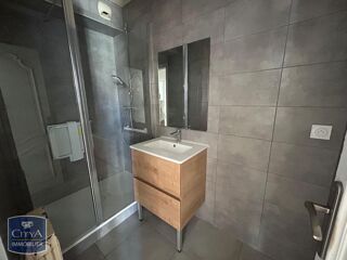  Appartement à louer 2 pièces 57 m²