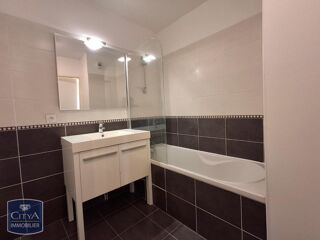  Appartement à louer 3 pièces 60 m²