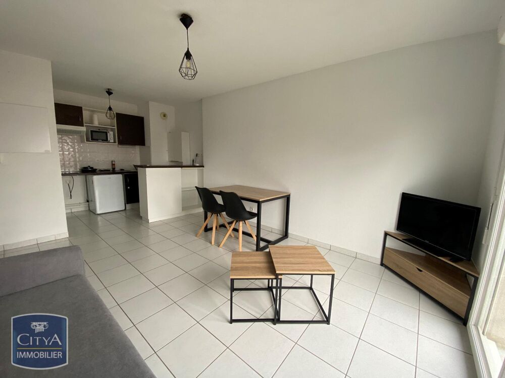 location Appartement - 2 pièce(s) - 37 m² Bon-Encontre (47240)