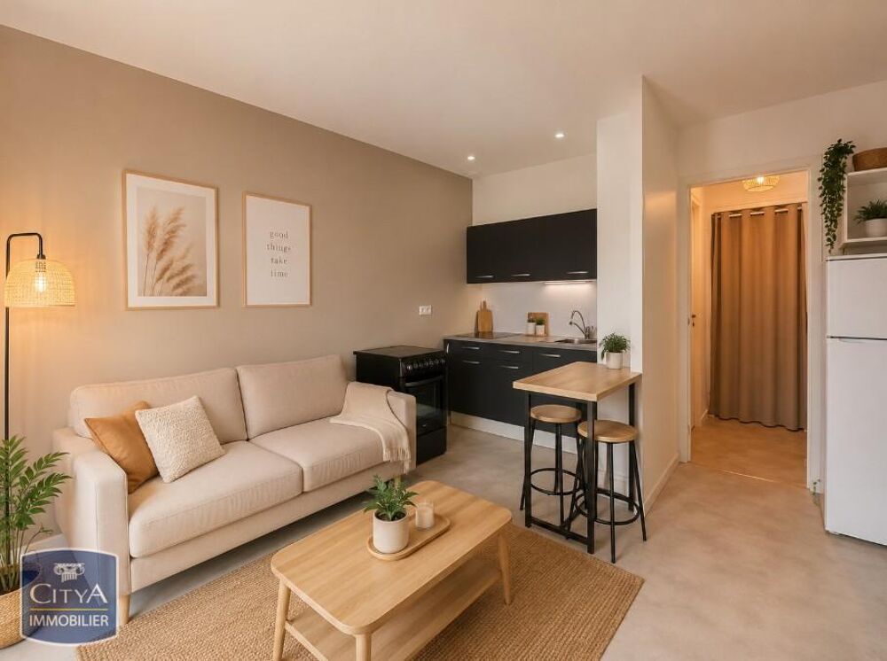 À LOUER : Appartement T2 situé au coeur de Bourgueil, dan....