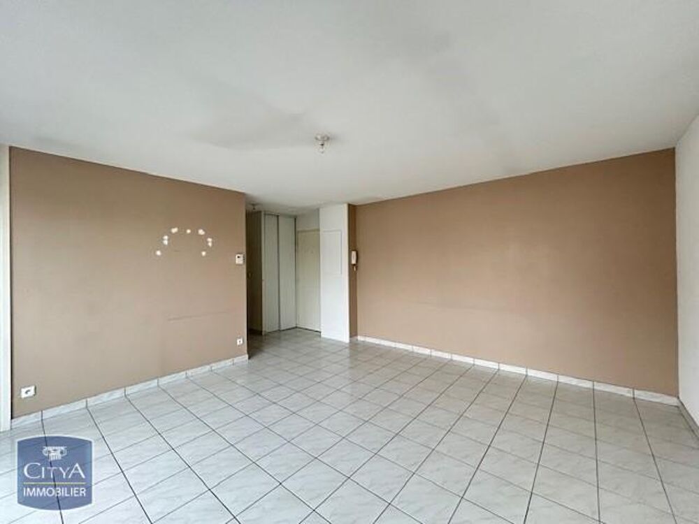 EXCLUSIVITE - T2 AU DERNIER ETAGE AVEC BALCON Au 2ème et....