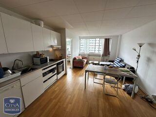 Appartement à louer 4 pièces 94 m²