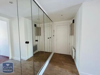  Appartement à louer 2 pièces 56 m²