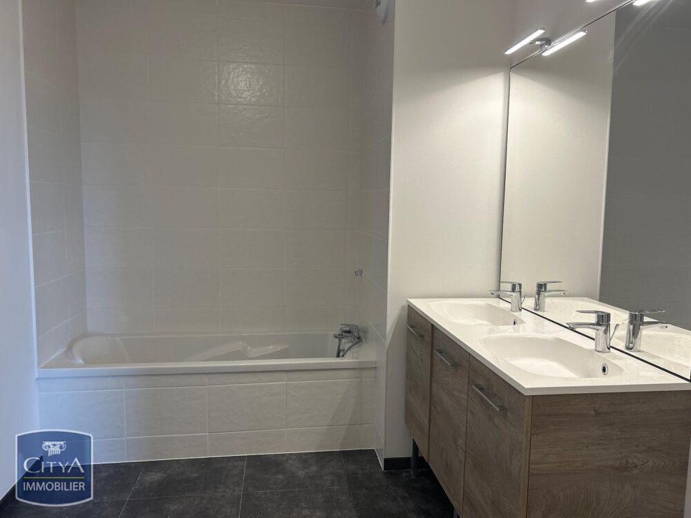 location Appartement - 4 pièce(s) - 74 m² Bourg-en-Bresse (01000)