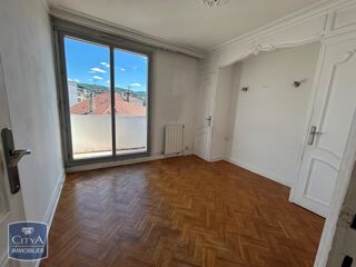  Appartement à louer 2 pièces 57 m²