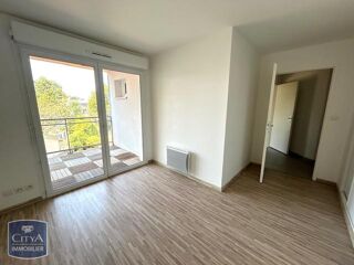  Appartement à louer 3 pièces 75 m²