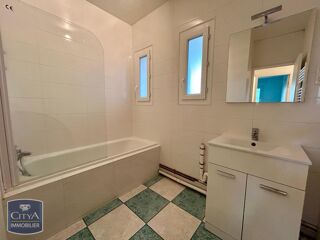  Appartement à louer 2 pièces 64 m²