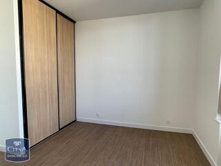  Appartement à louer 4 pièces 116 m²