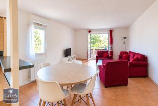  Appartement à louer 3 pièces 64 m²