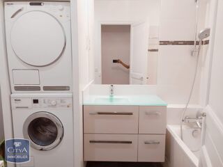  Appartement à louer 4 pièces 124 m²