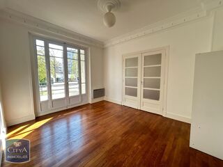  Appartement à louer 3 pièces 80 m²