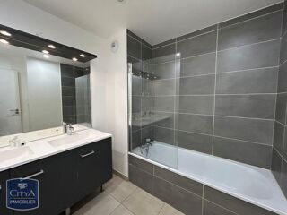  Appartement à louer 3 pièces 70 m²