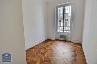  Appartement à louer 2 pièces 61 m²