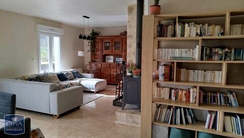   Location Maison Maison - 6 pi�ce(s) - 143 m�