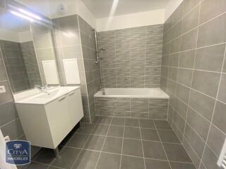 Appartement à louer 3 pièces 59 m²