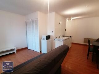  Appartement à louer 1 pièce 28 m²