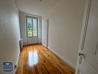  Appartement à louer 3 pièces 76 m²