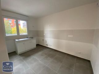  Appartement à louer 4 pièces 95 m²